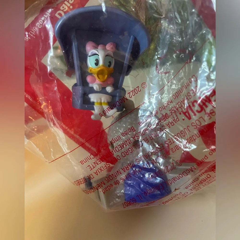 Disney Mickey Mouse & Minnie’s Runaway Railway -50th Anniversary,Goofy, Daisy